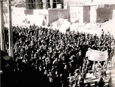 تصاویری از راهپیمایی و تظاهرات مردم  ارسنجان و توابع در سال ۵۷